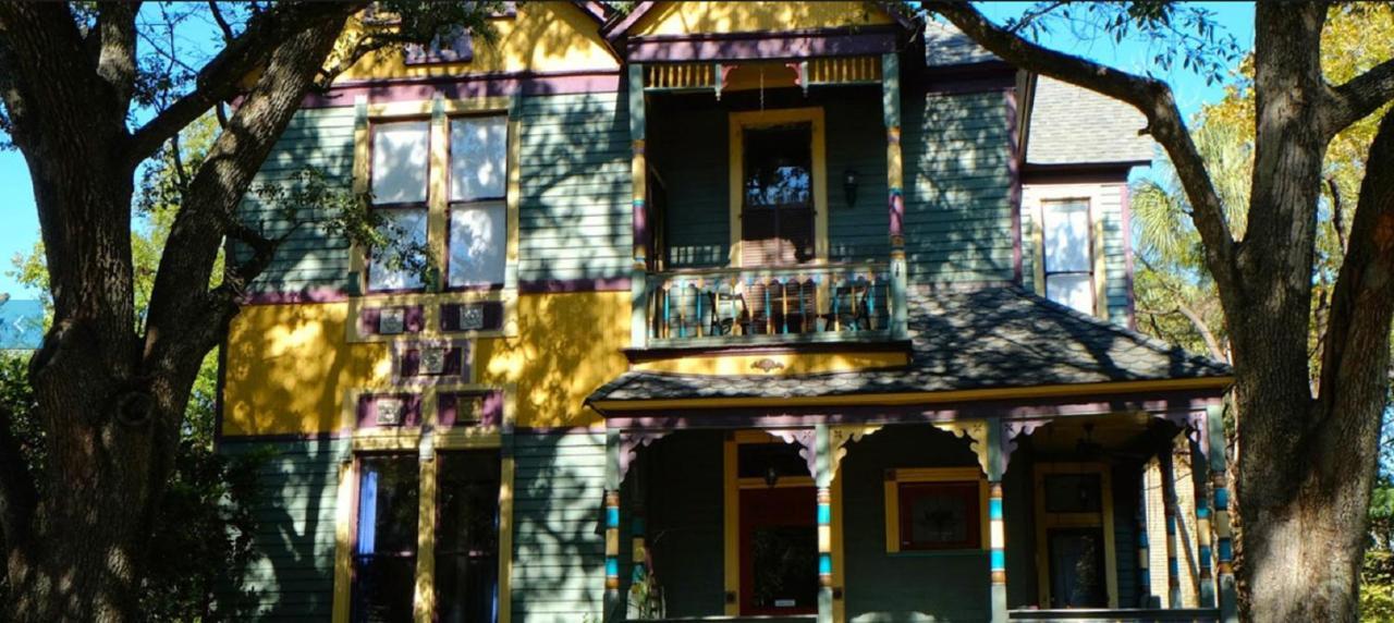 The Mardi Gras House Bed and Breakfast Mobile Eksteriør billede
