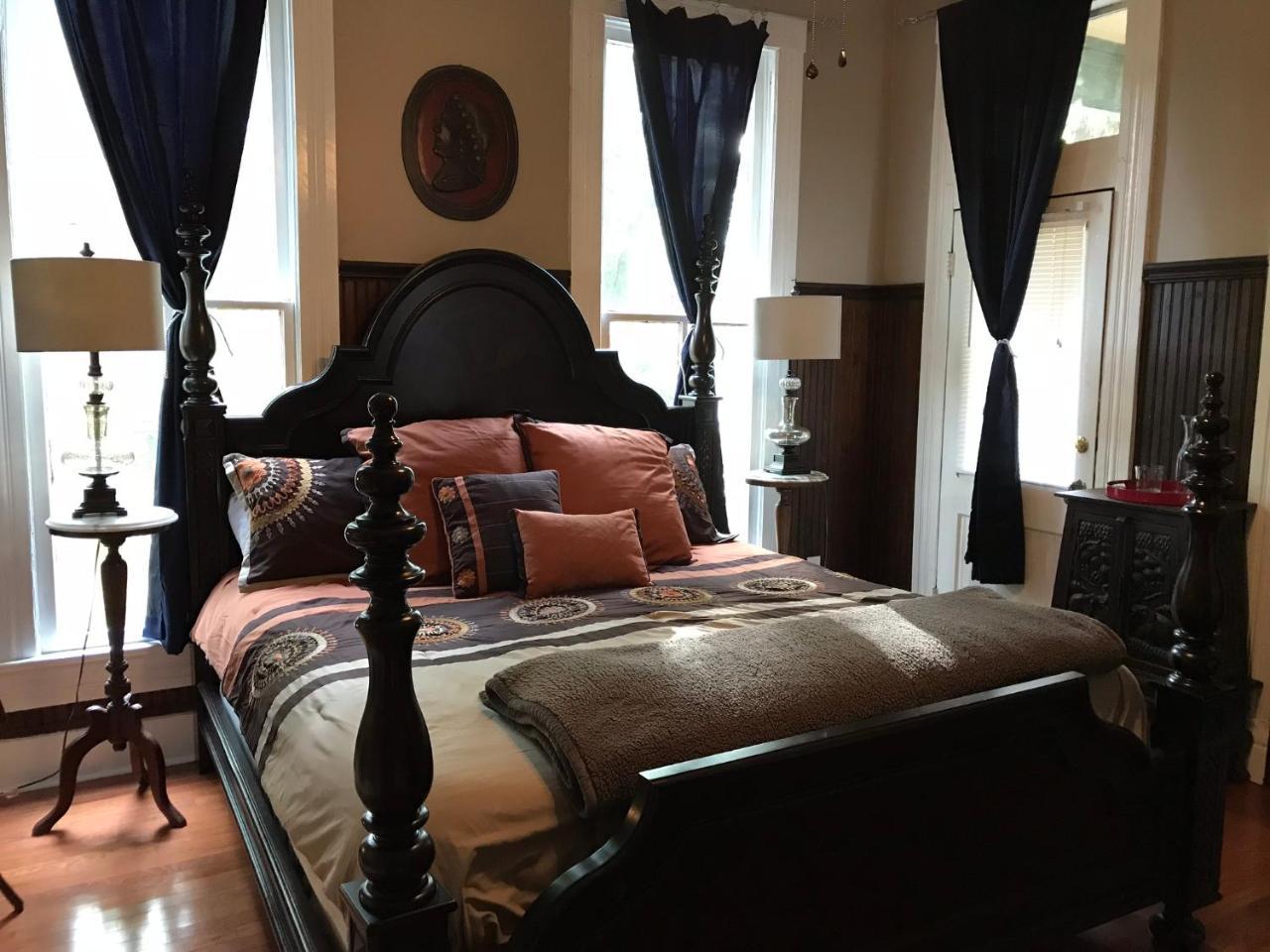 The Mardi Gras House Bed and Breakfast Mobile Eksteriør billede