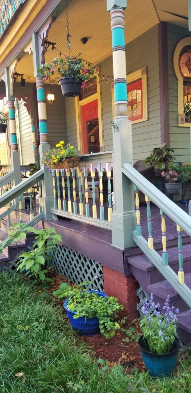The Mardi Gras House Bed and Breakfast Mobile Eksteriør billede