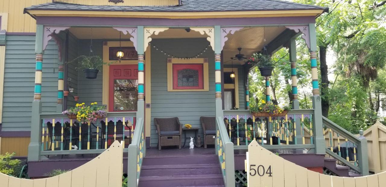 The Mardi Gras House Bed and Breakfast Mobile Eksteriør billede