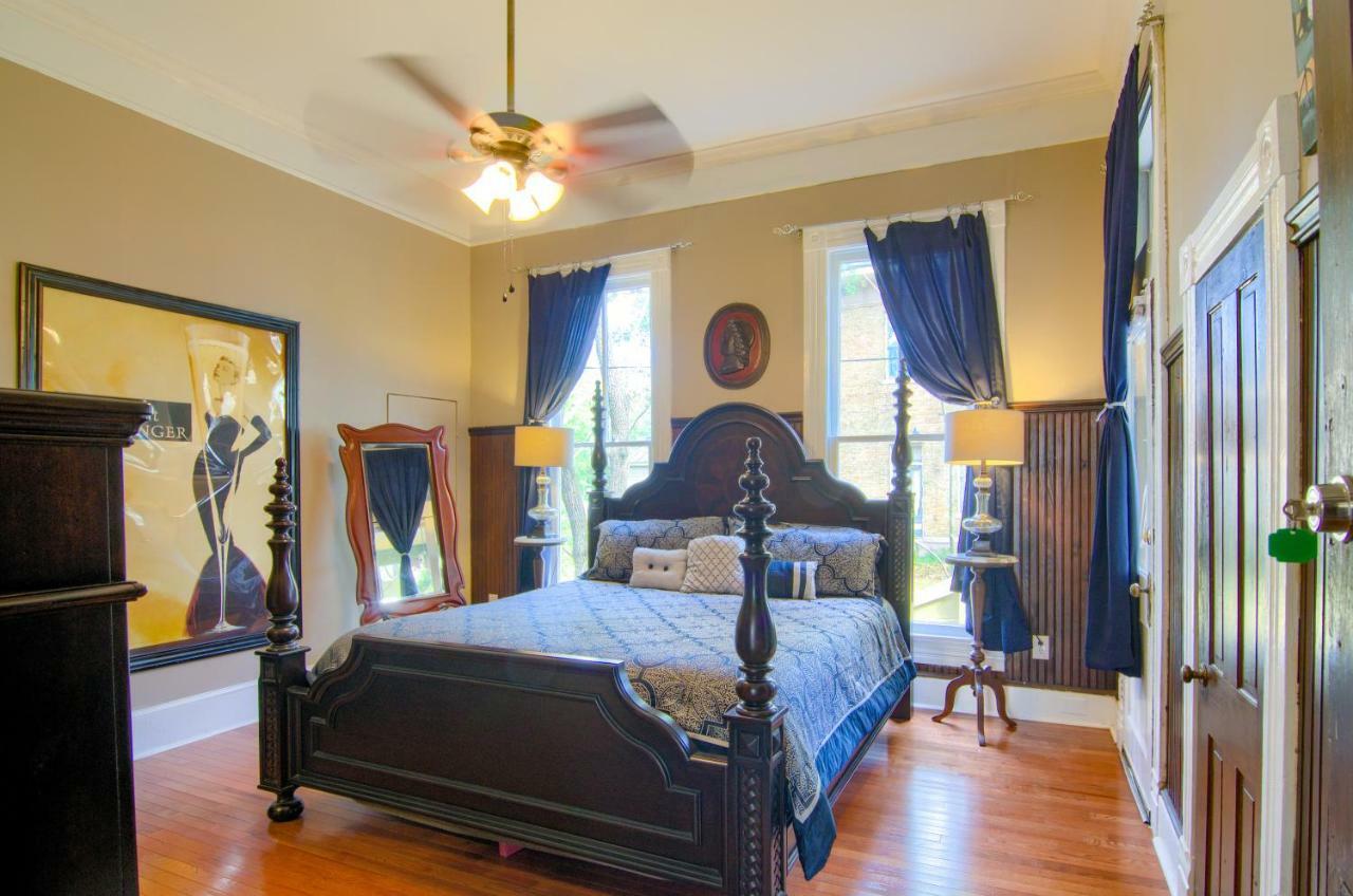 The Mardi Gras House Bed and Breakfast Mobile Eksteriør billede