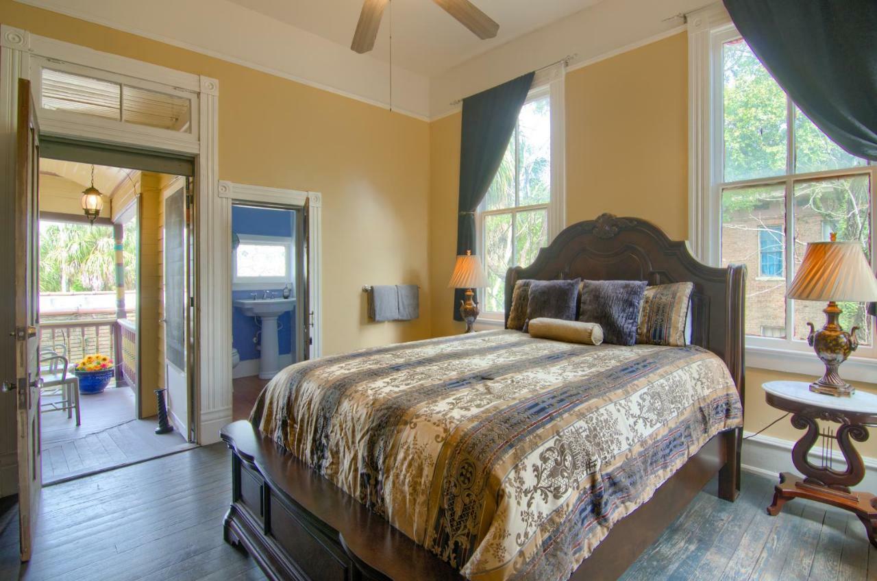 The Mardi Gras House Bed and Breakfast Mobile Eksteriør billede